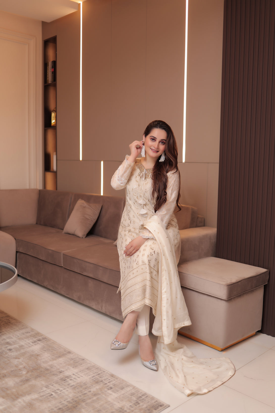 HA-009 - Embrace timeless elegance with our rich white Indian chikankari 3-piece ensemble. Crafted with intricate embroidery, each piece showcases traditional artisanship and unparalleled attention to detail, making it perfect for any special occasion.